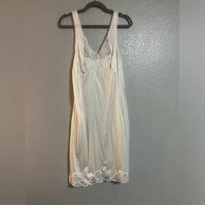 vintage Wonder Maid white lace lingerie nightgown full slip dress gown 36 medium